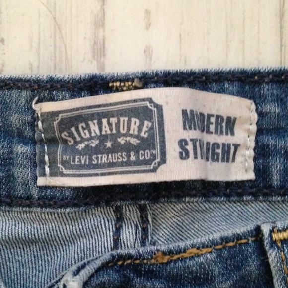 Levi's Jeans - Picture 2 of 4